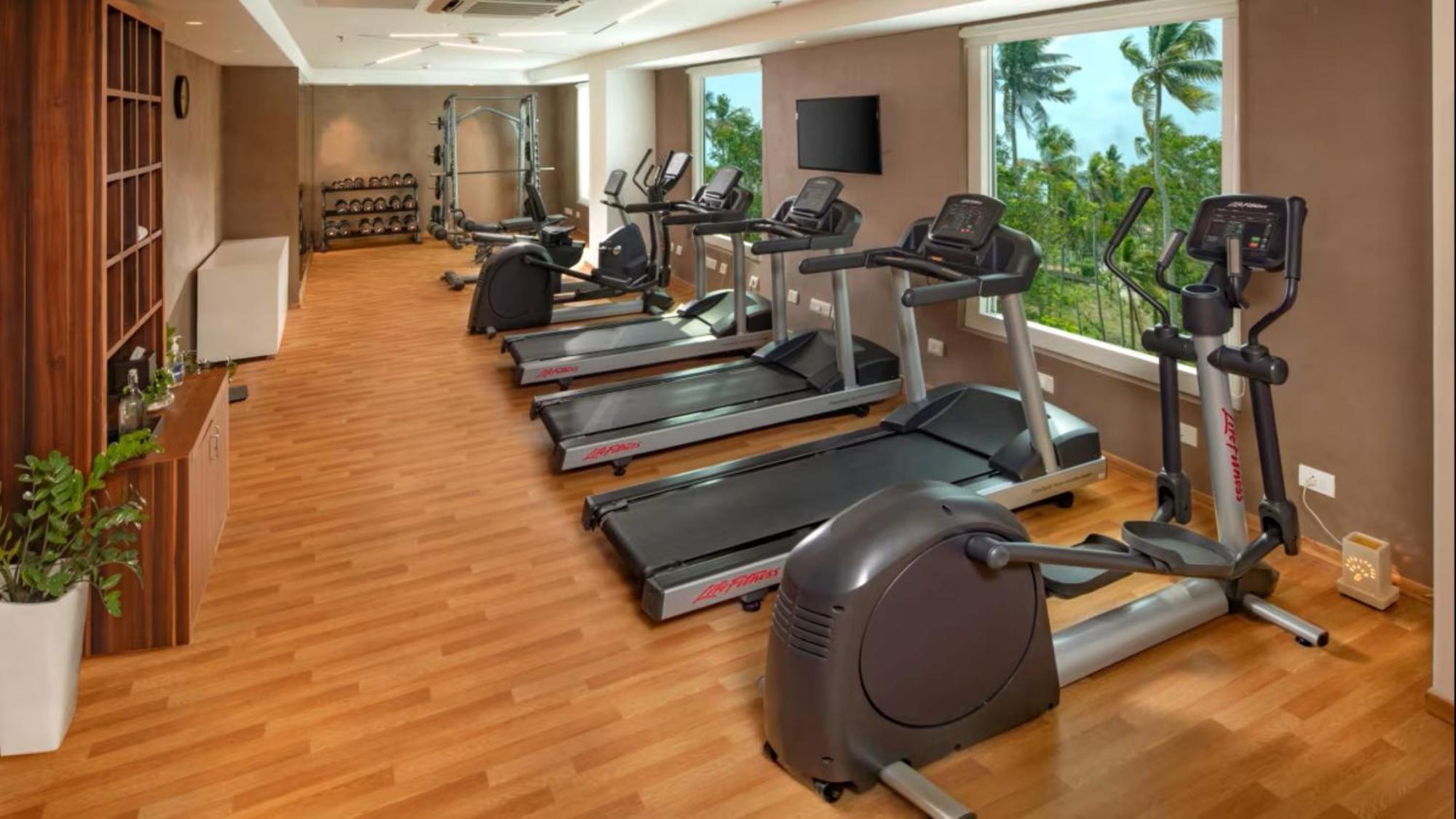 O By Tamara, Trivandrum トリバンドラム エクステリア 写真 The gym at the hotel